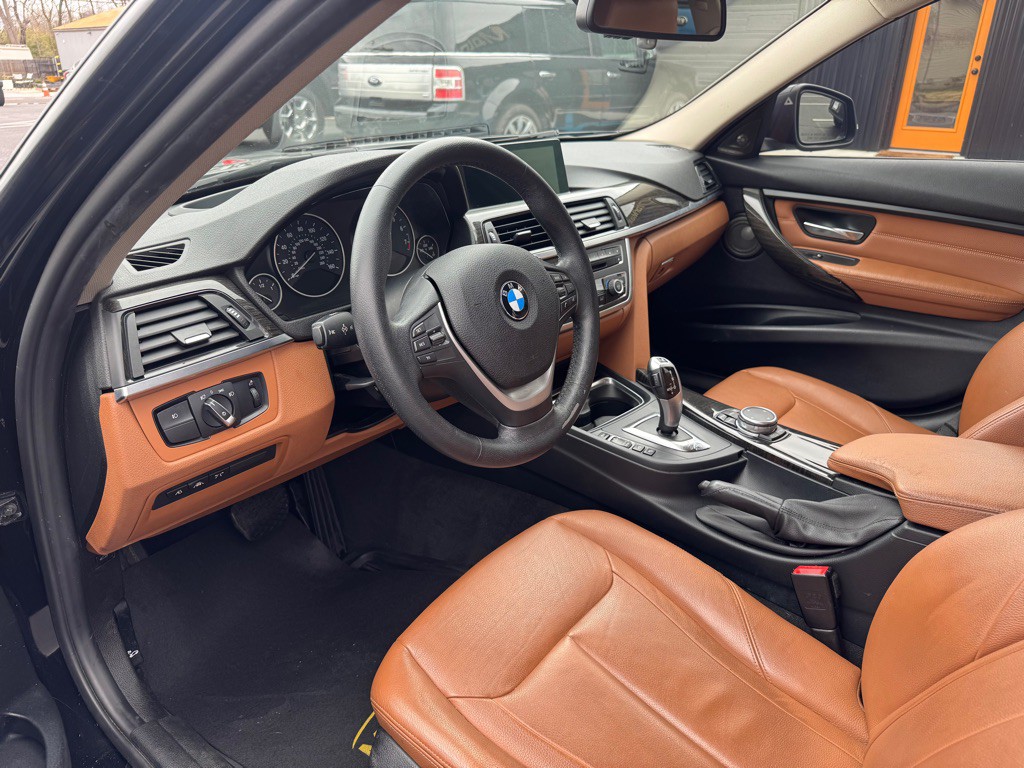 2015 BMW 3 Series Image 5