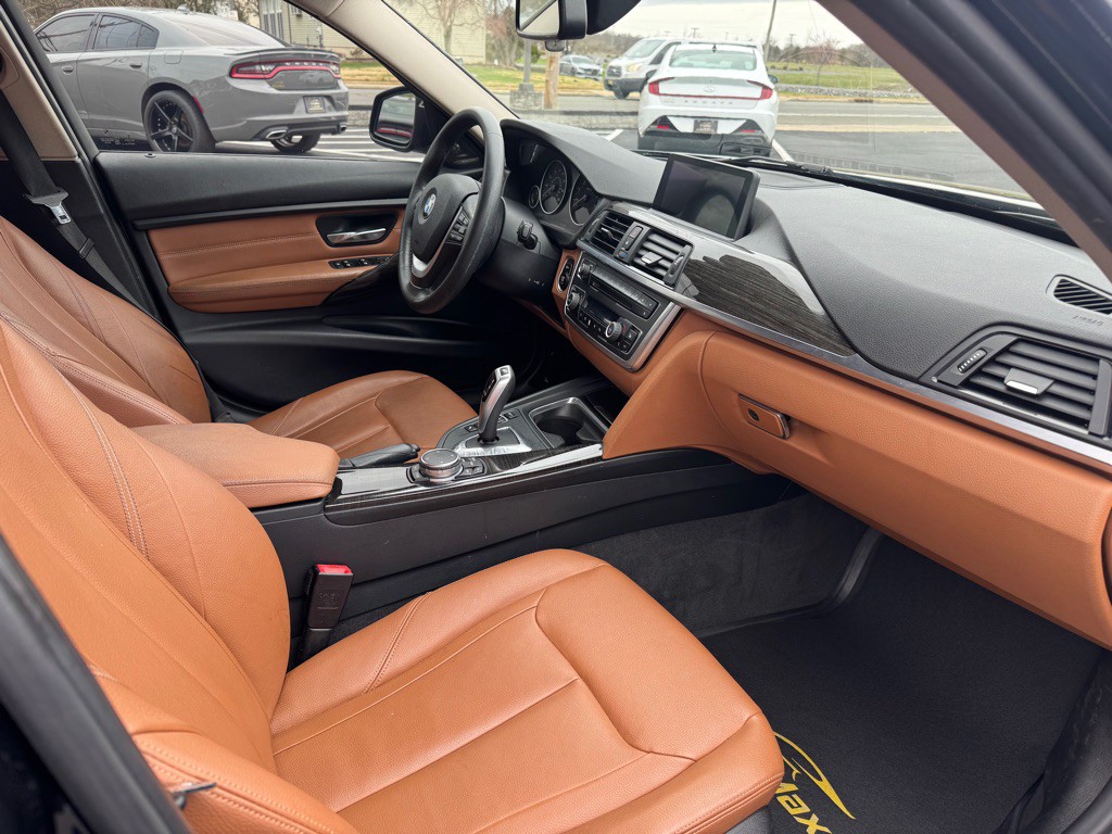 2015 BMW 3 Series Image 8