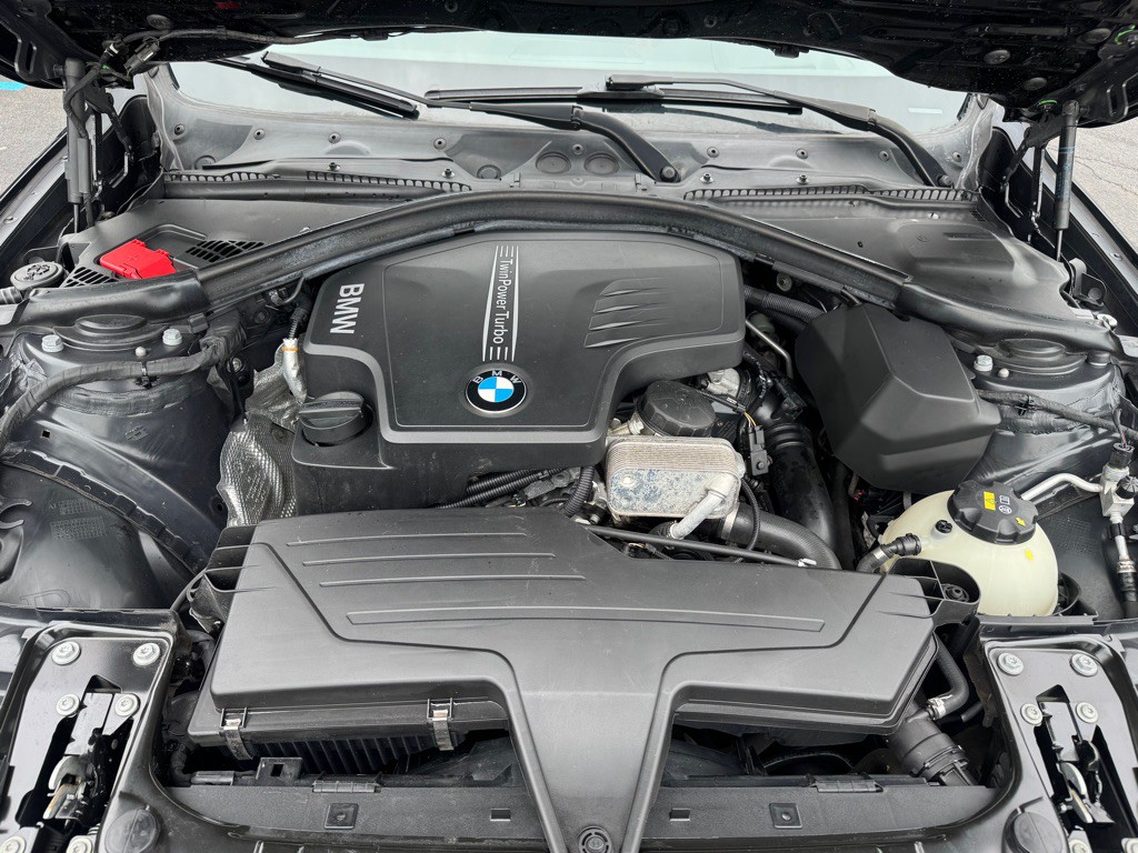 2015 BMW 3 Series Image 11