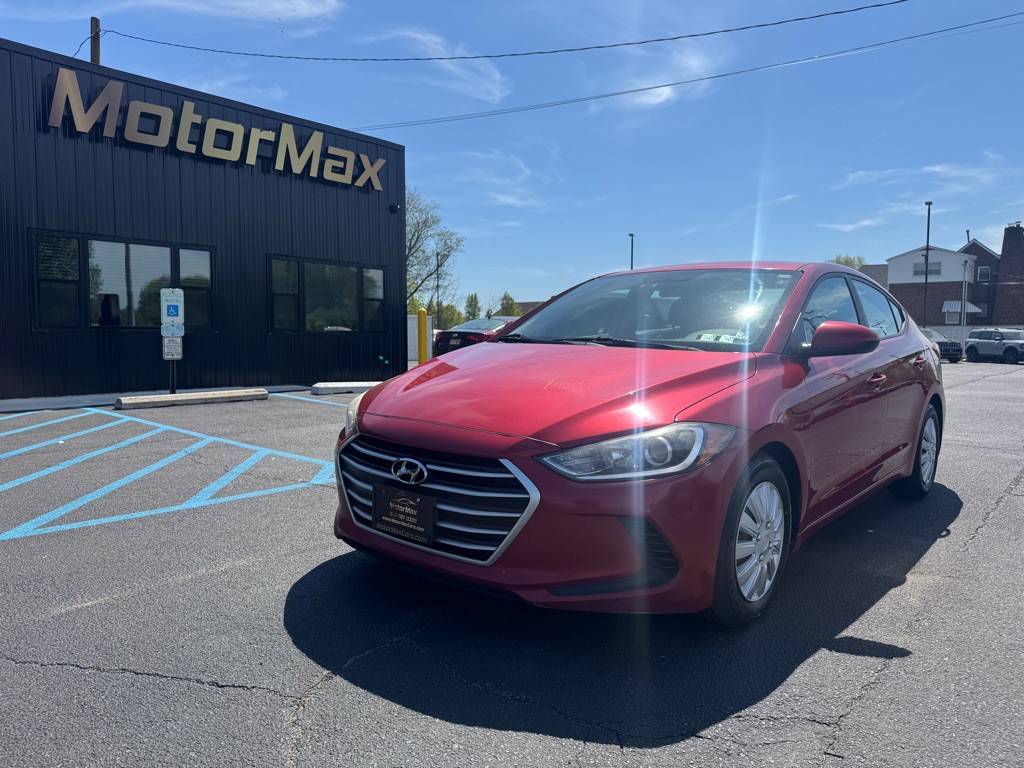2017 Hyundai Elantra Image 1