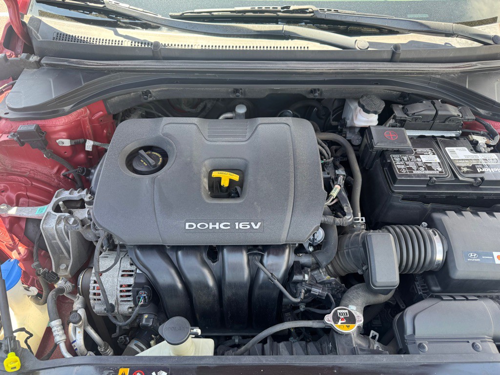 2017 Hyundai Elantra Image 11