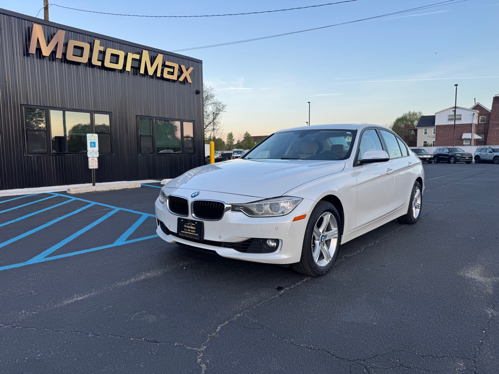 2014 BMW 3 Series Image 1