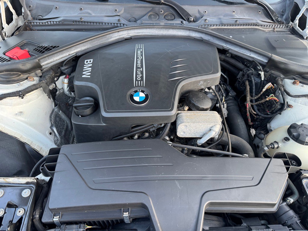2014 BMW 3 Series Image 11