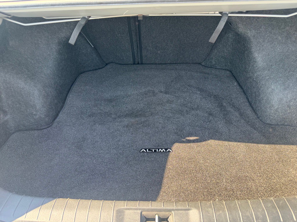 2016 Nissan Altima Image 10