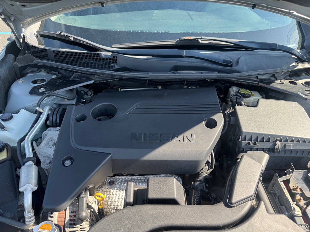 2016 Nissan Altima Image 11