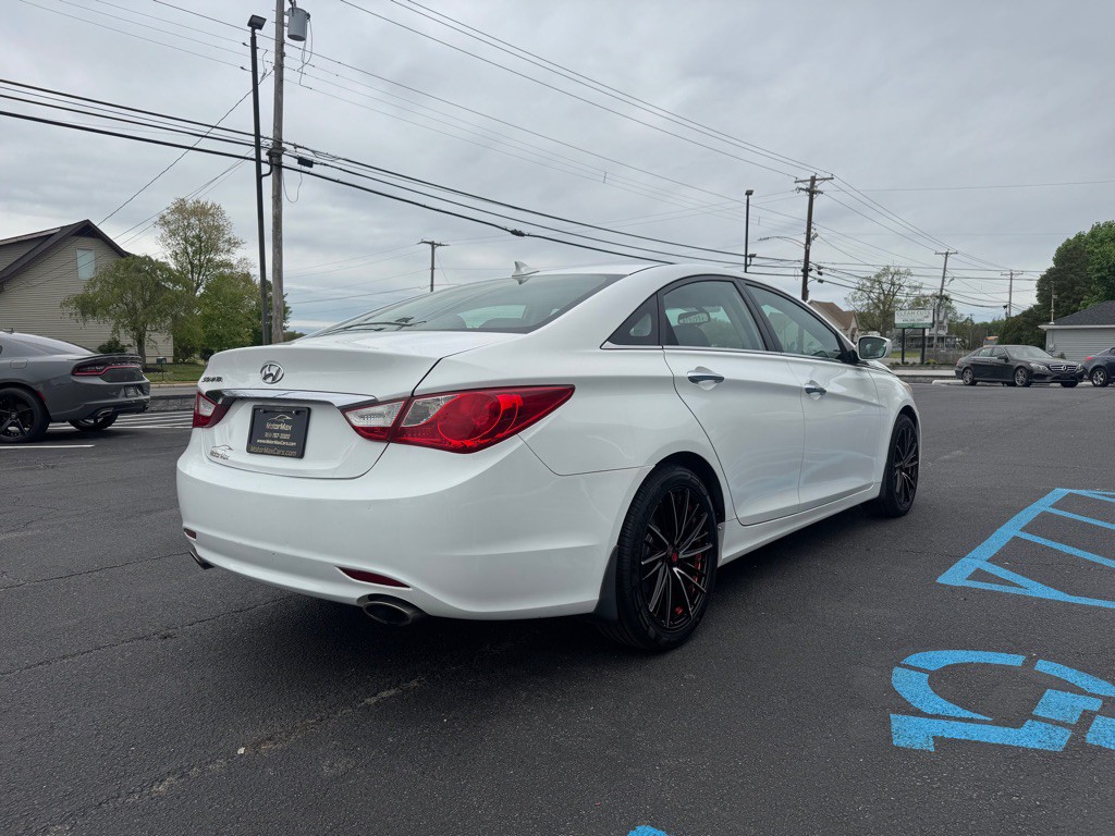 2013 Hyundai Sonata Image 3