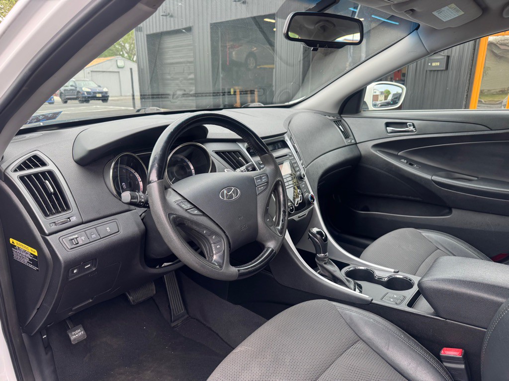 2013 Hyundai Sonata Image 5
