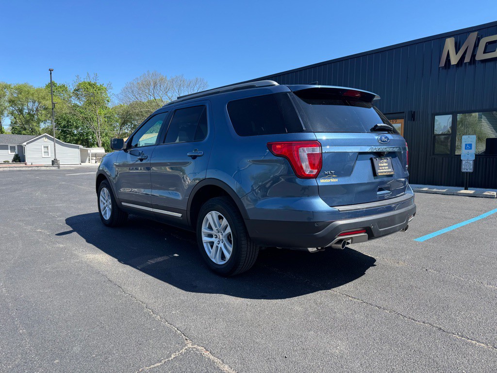 2018 Ford Explorer Image 2