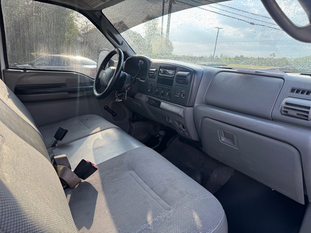 2007 Ford F-350 Image 6