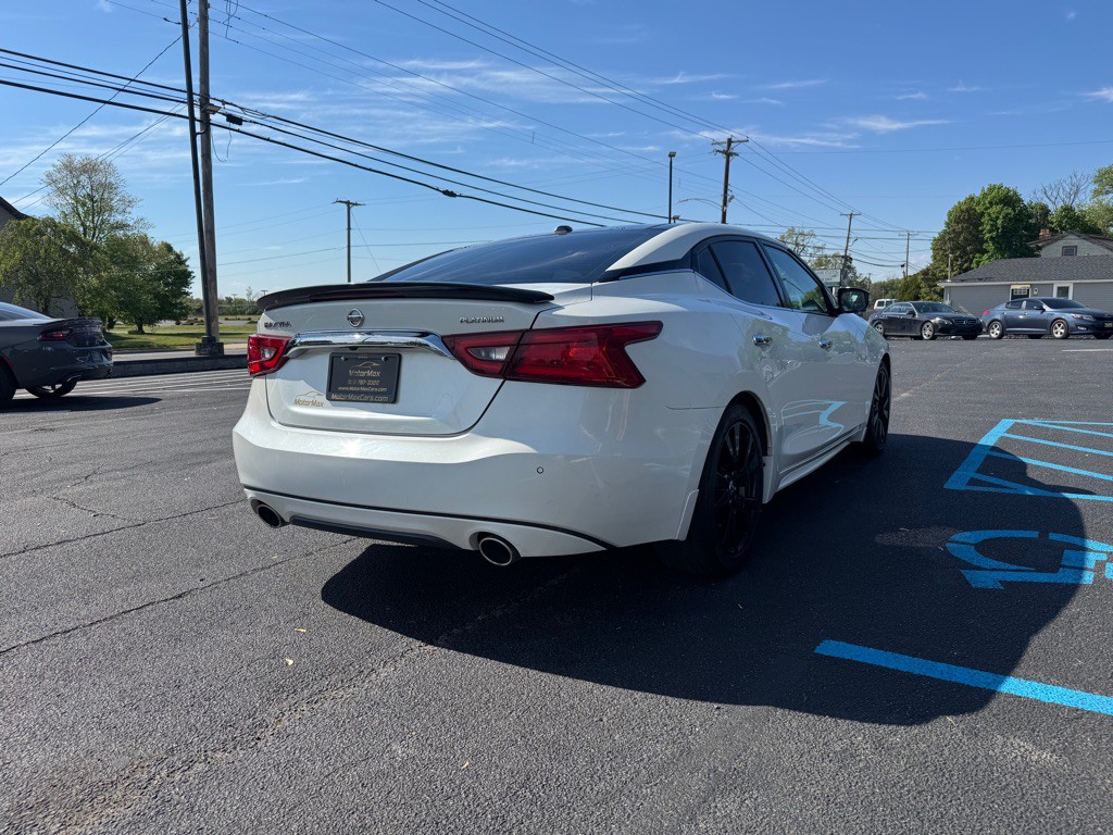 2017 Nissan Maxima Image 3