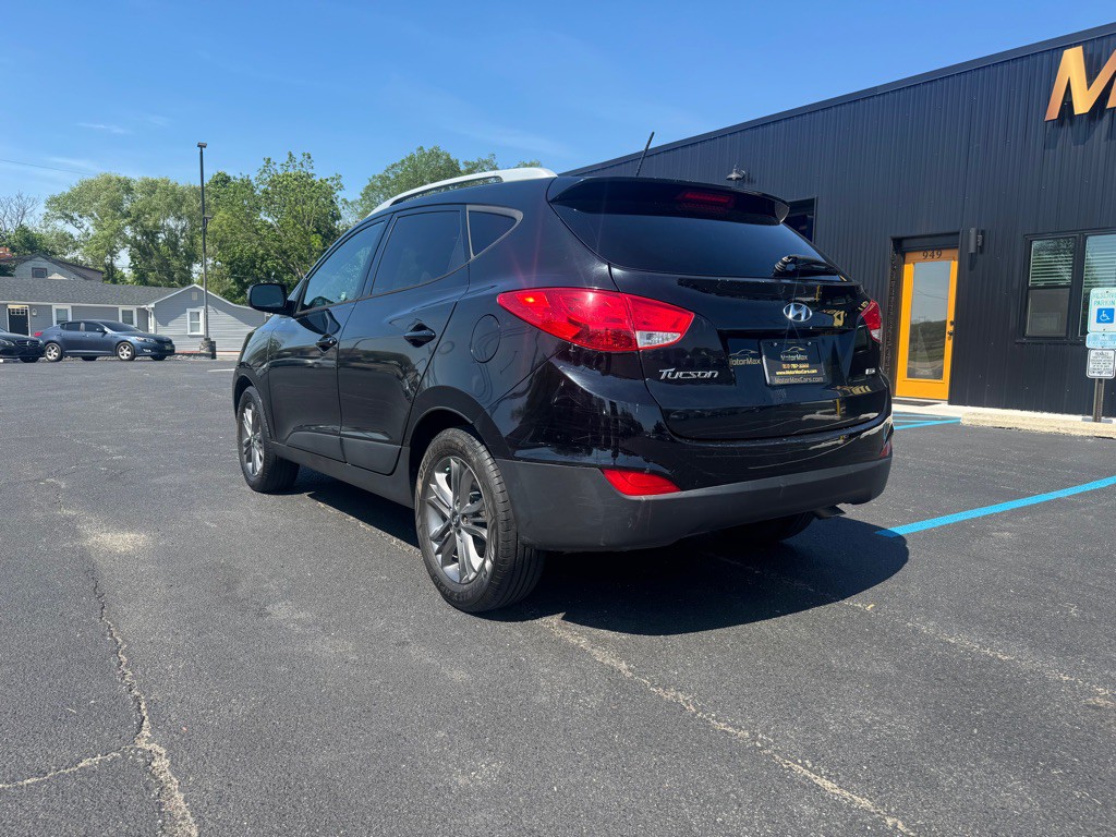 2015 Hyundai Tucson Image 2