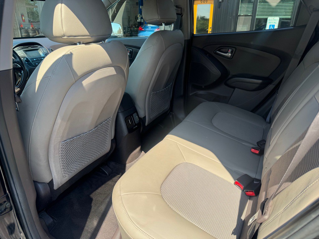2015 Hyundai Tucson Image 6