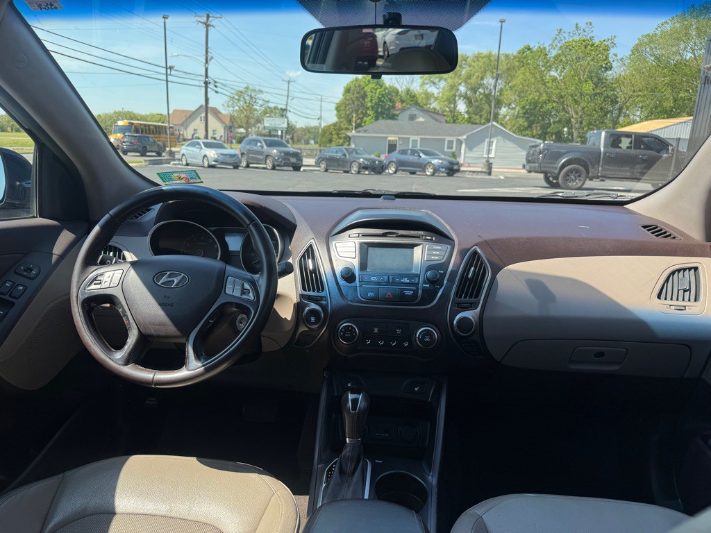 2015 Hyundai Tucson Image 9