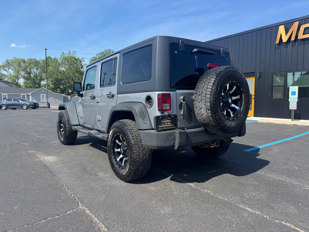 2014 Jeep Wrangler Unlimited Image 2
