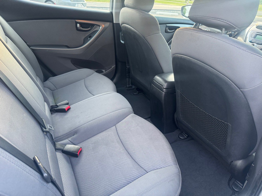 2011 Hyundai Elantra Image 7