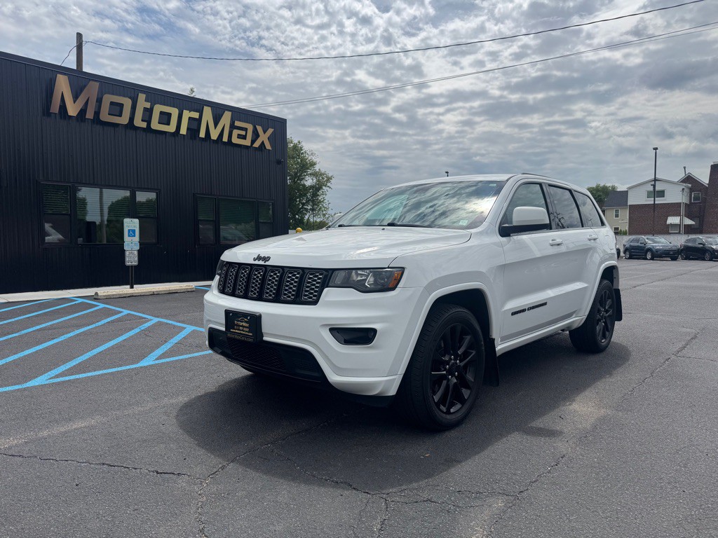 2018 Jeep Grand Cherokee Image 1