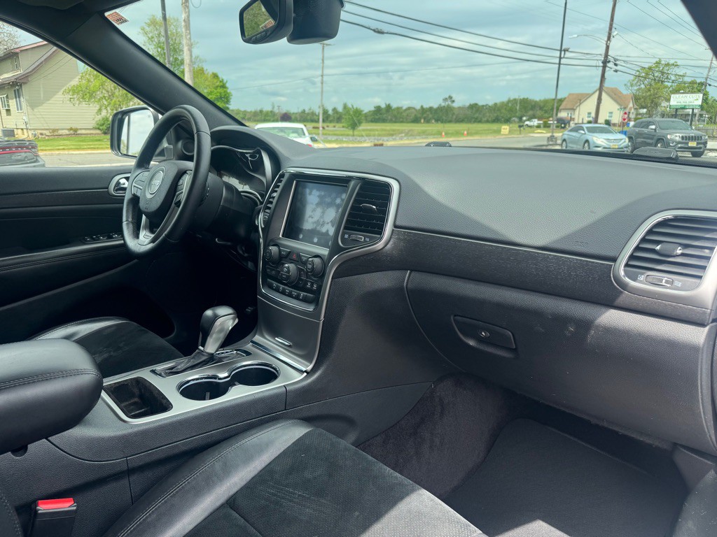 2018 Jeep Grand Cherokee Image 8