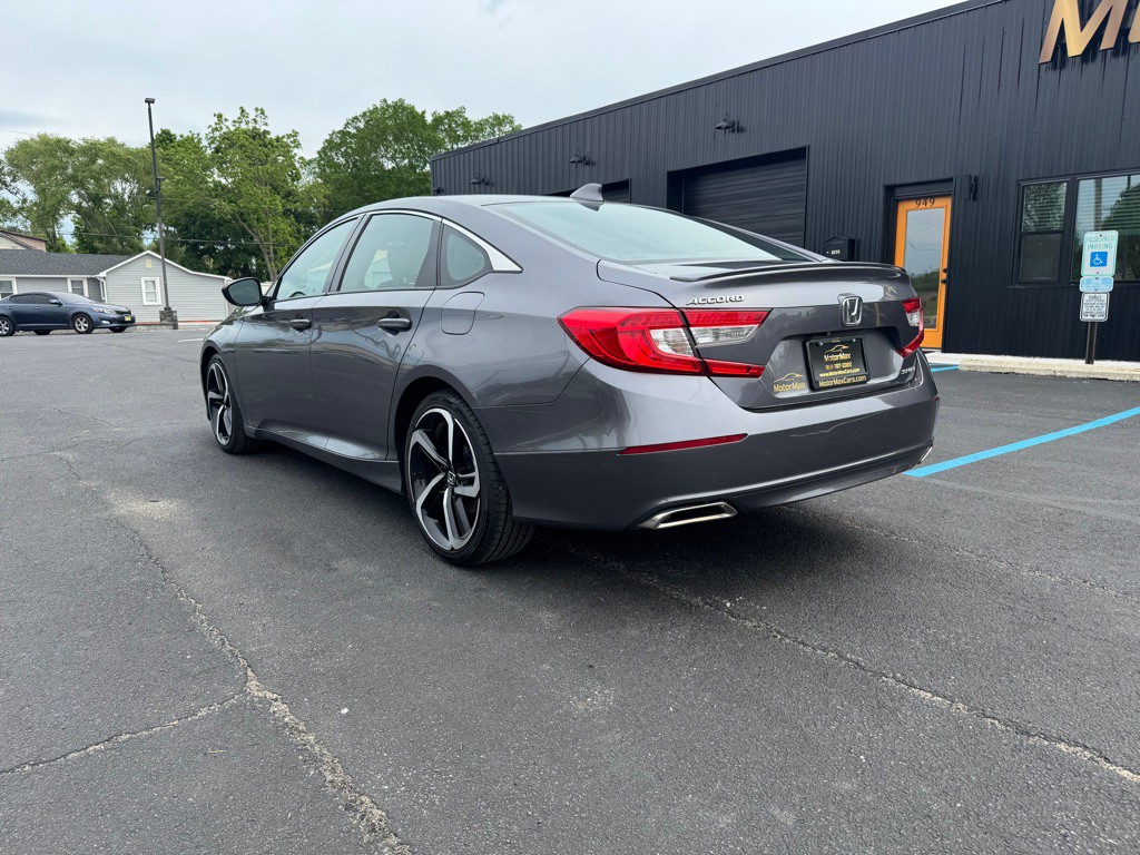 2019 Honda Accord Image 2