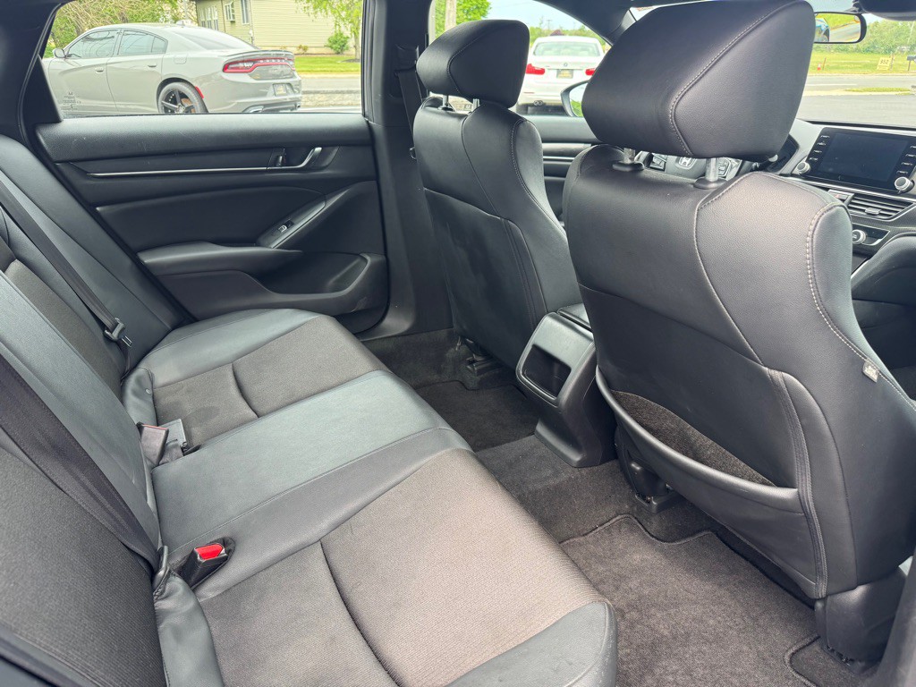 2019 Honda Accord Image 7