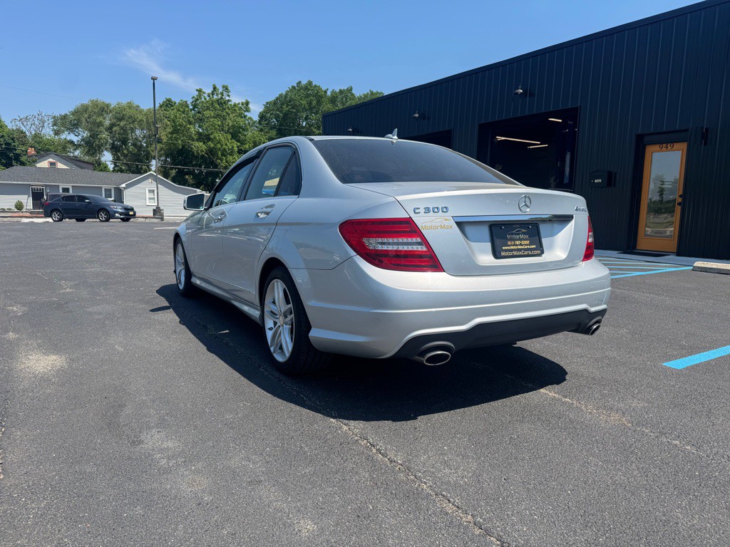 2014 Mercedes-Benz C-Class Image 2