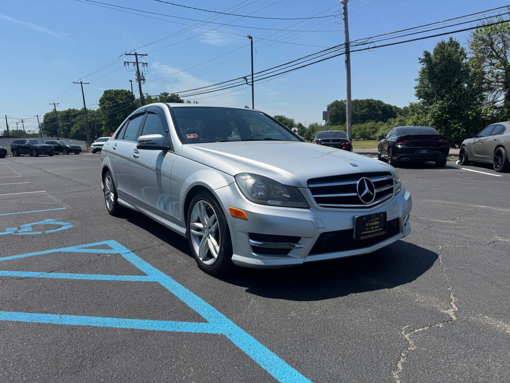 2014 Mercedes-Benz C-Class Image 4