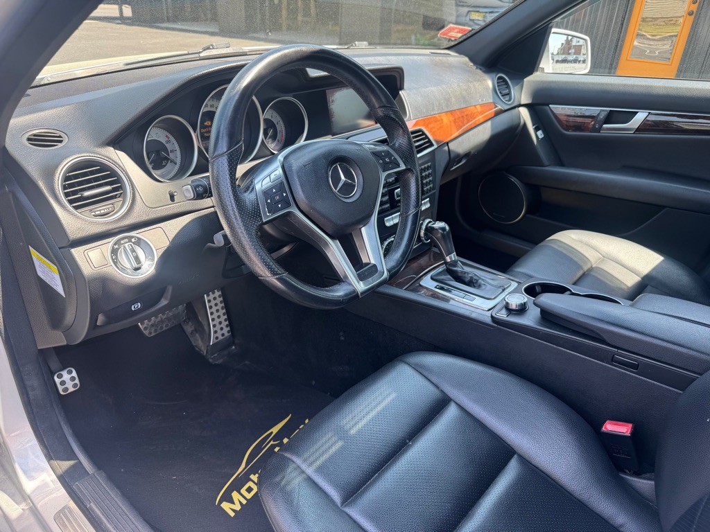 2014 Mercedes-Benz C-Class Image 5