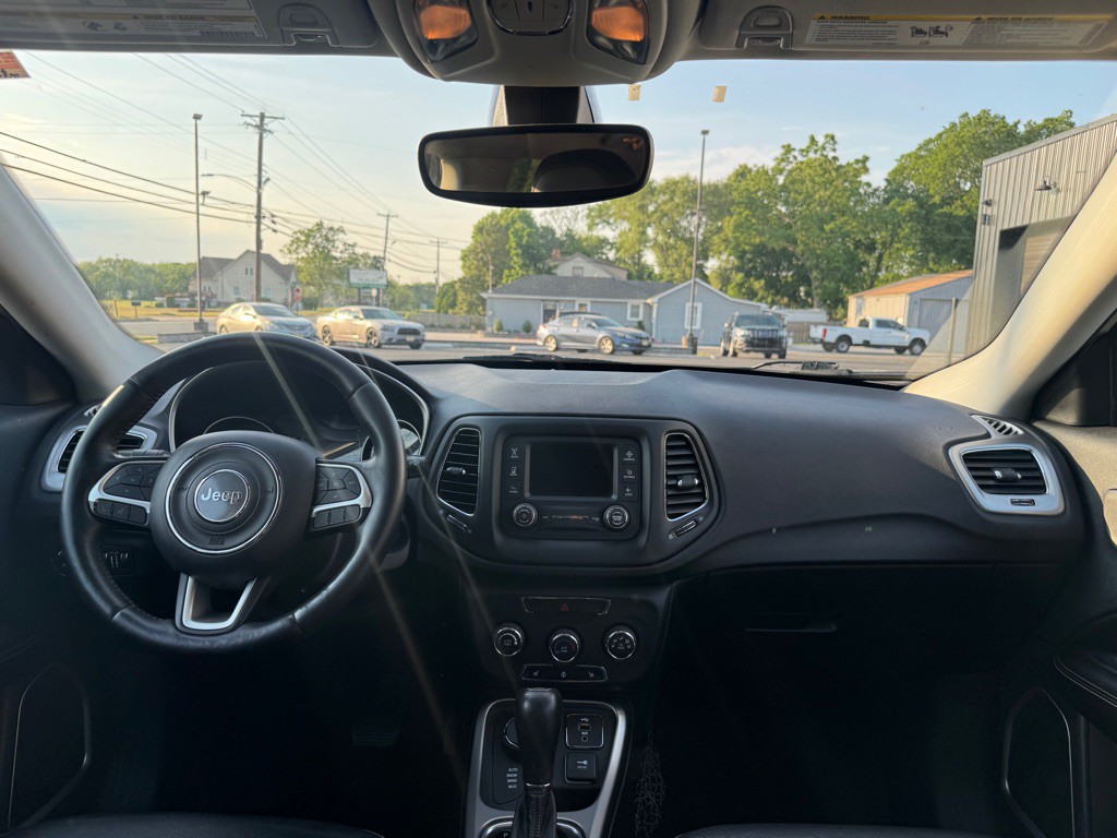 2018 Jeep Compass Image 9