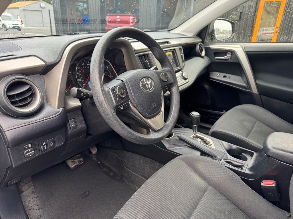 2014 Toyota Rav4 Image 5