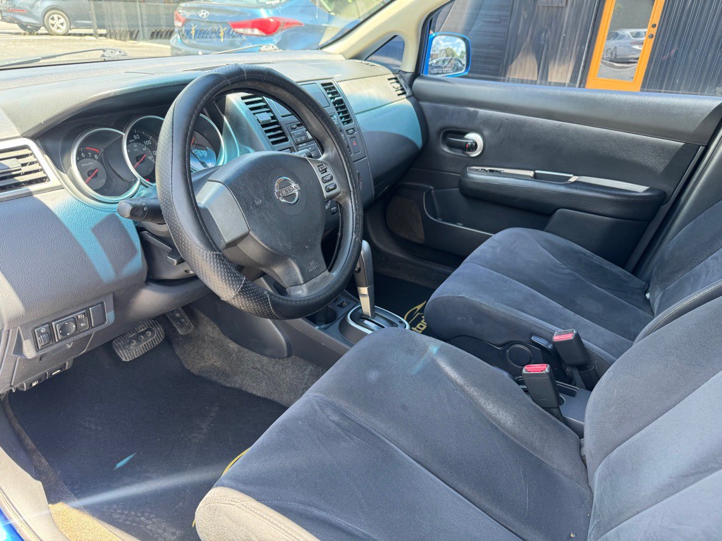2008 Nissan Versa Image 5