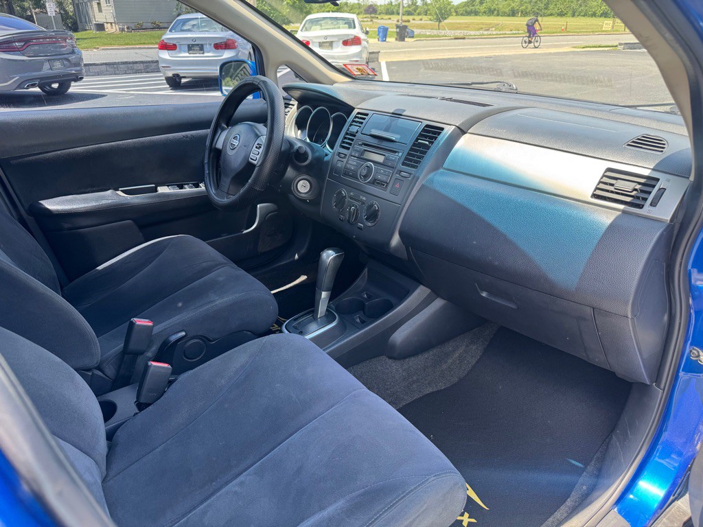 2008 Nissan Versa Image 8