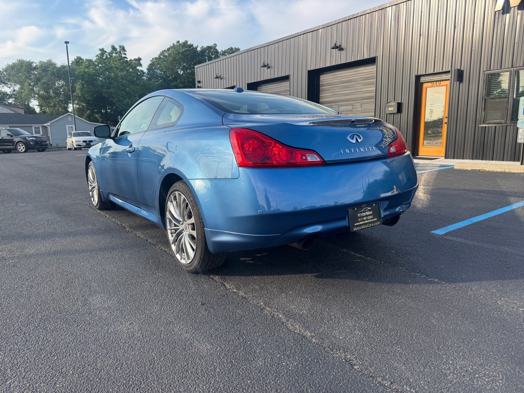 2012 INFINITI G37 Image 2