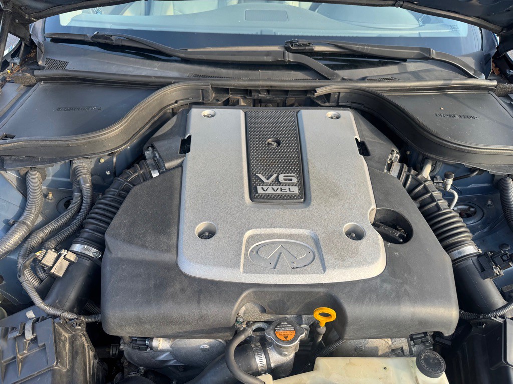 2012 INFINITI G37 Image 10