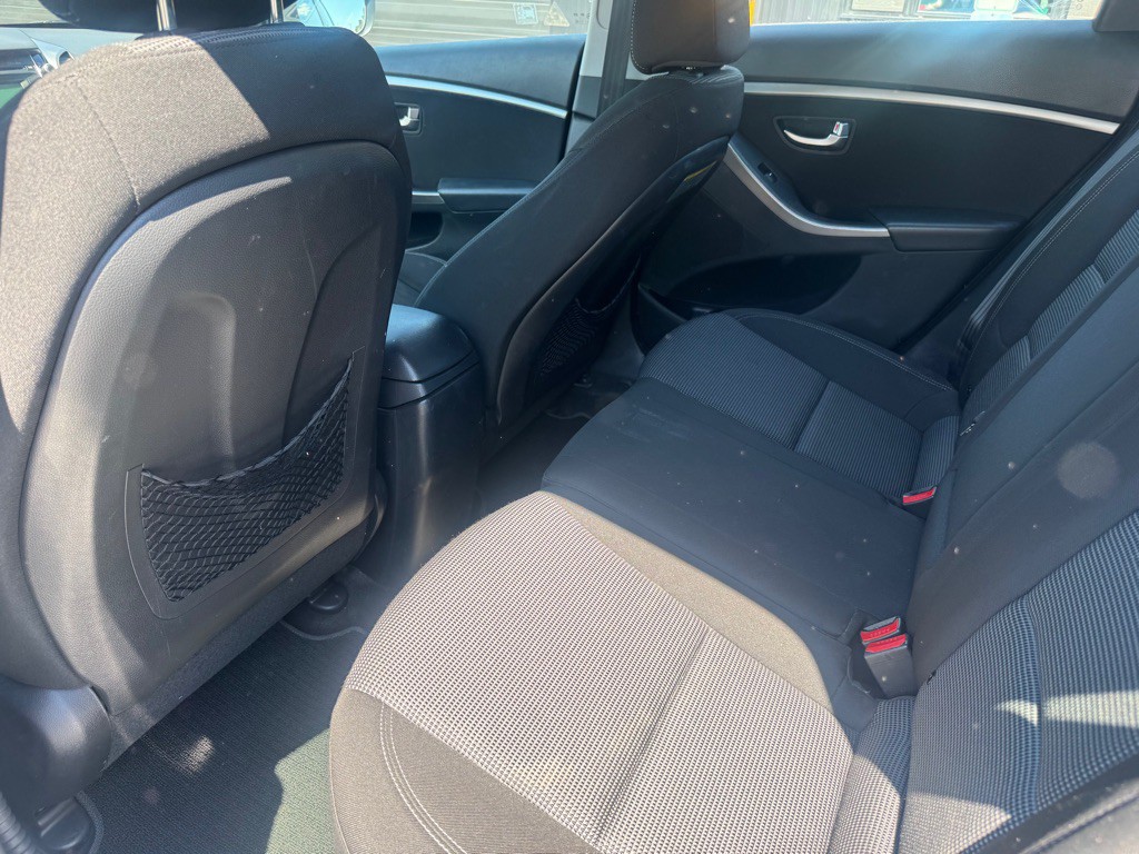 2013 Hyundai Elantra Image 6