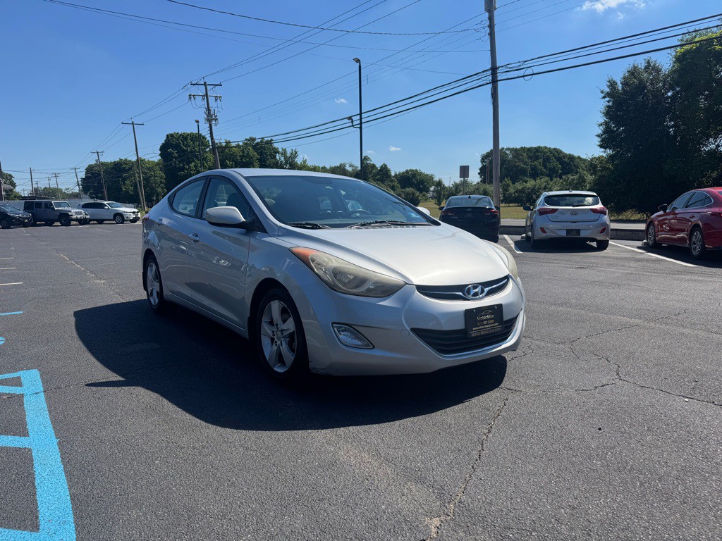 2013 Hyundai Elantra Image 4