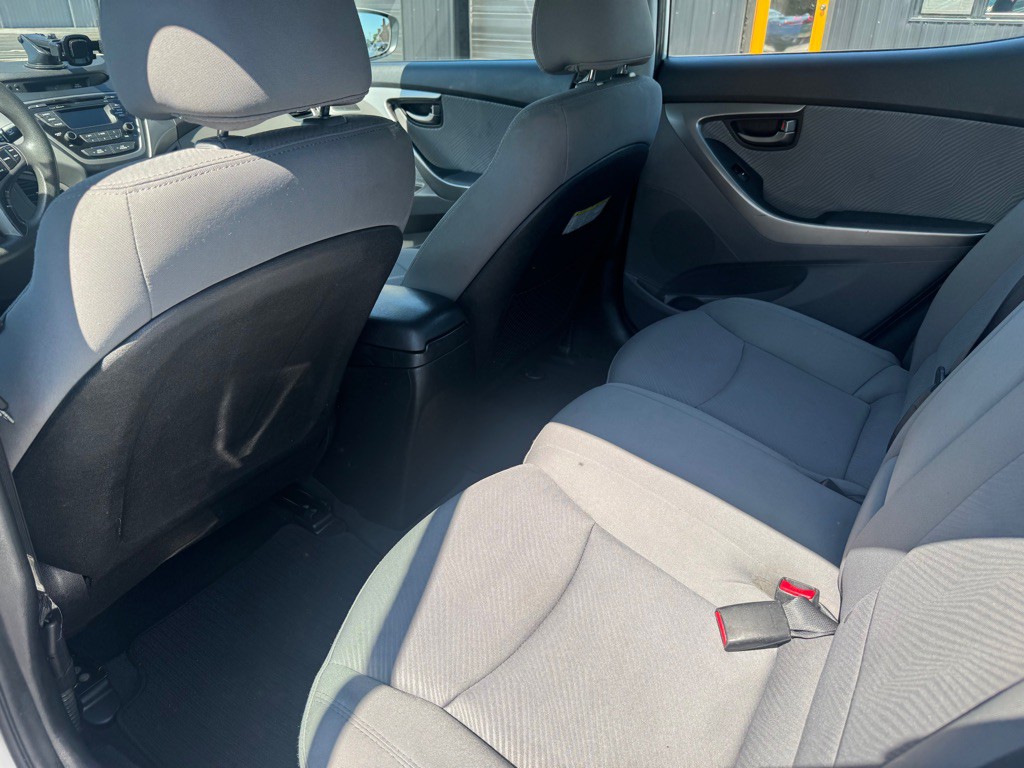 2013 Hyundai Elantra Image 6
