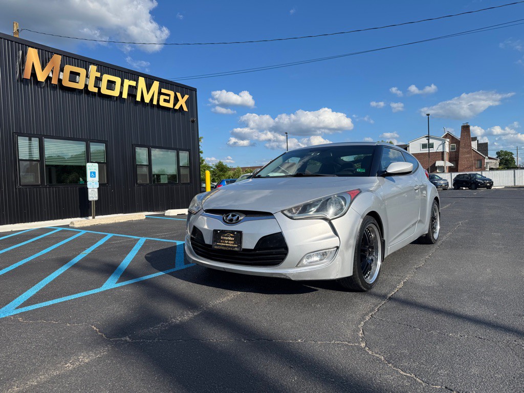 2012 Hyundai Veloster Image 1