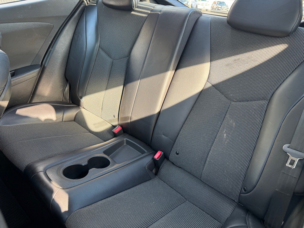 2012 Hyundai Veloster Image 6