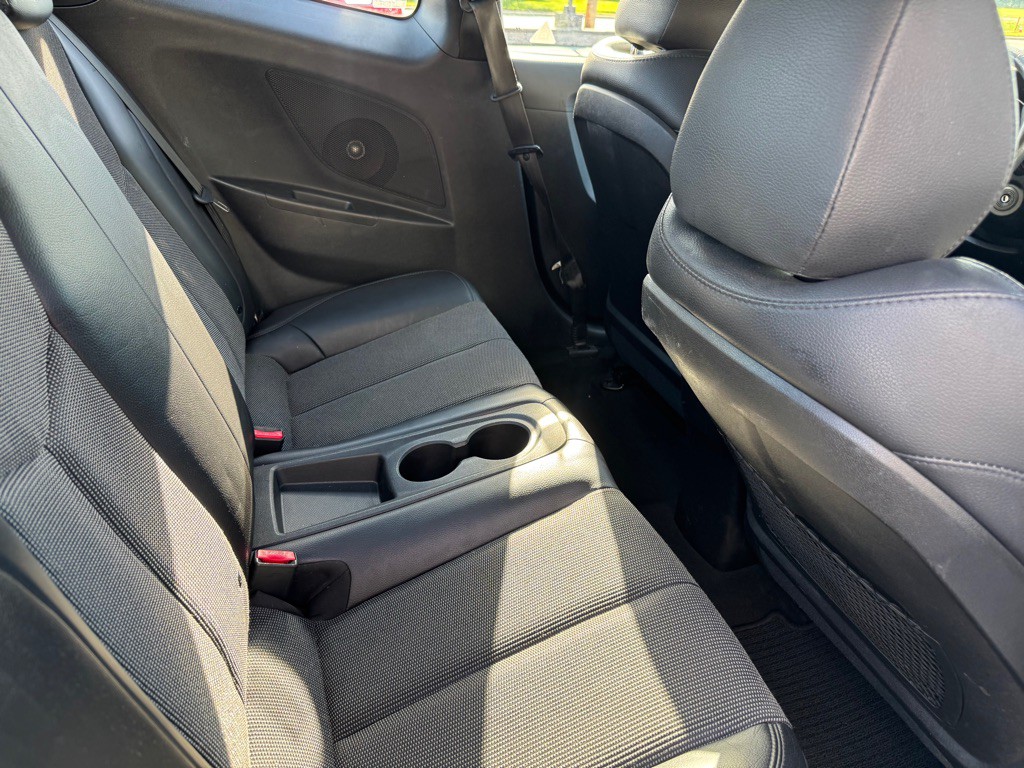 2012 Hyundai Veloster Image 7