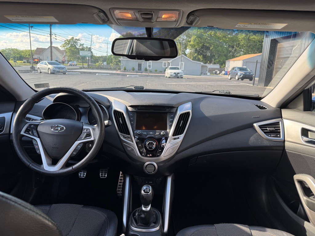 2012 Hyundai Veloster Image 9