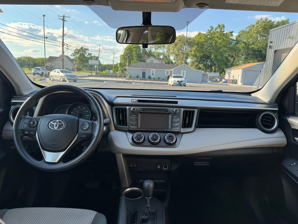 2014 Toyota Rav4 Image 9