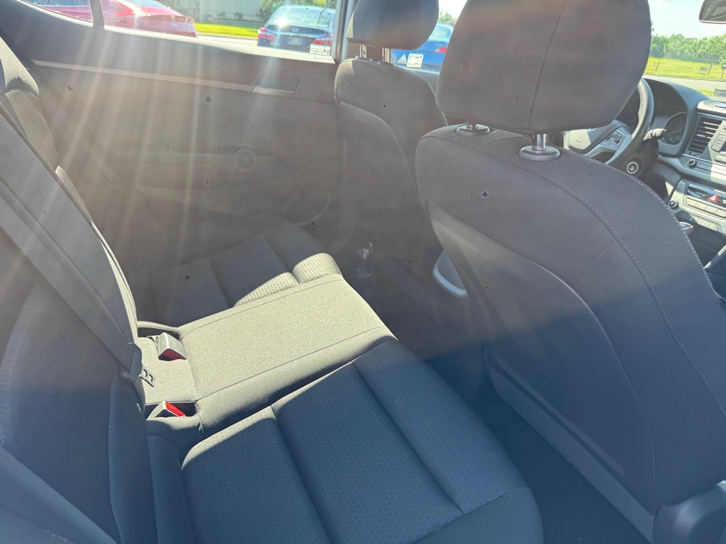 2018 Hyundai Elantra Image 7