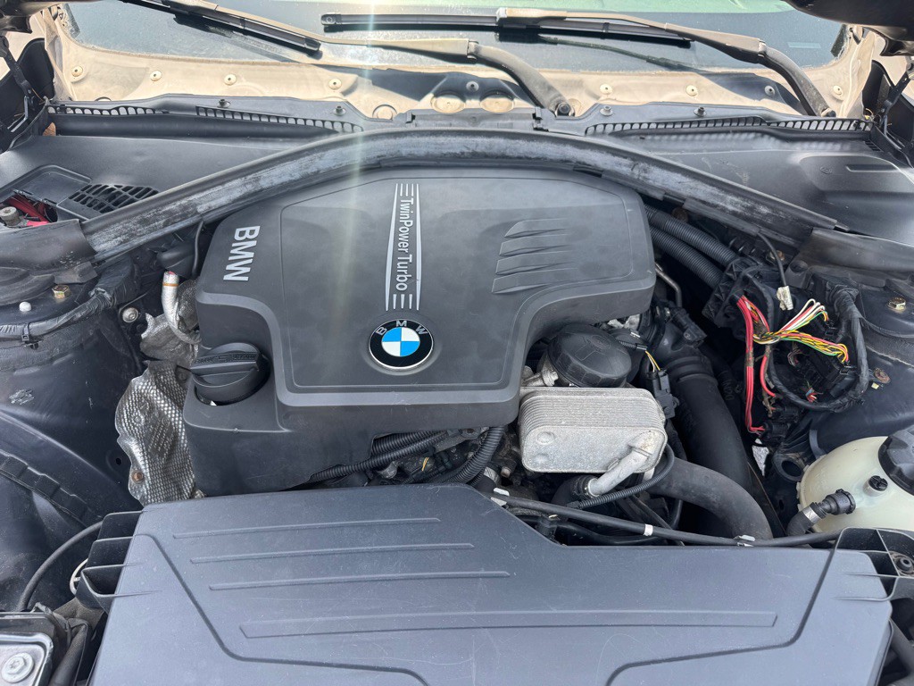2013 BMW 3 Series Image 11