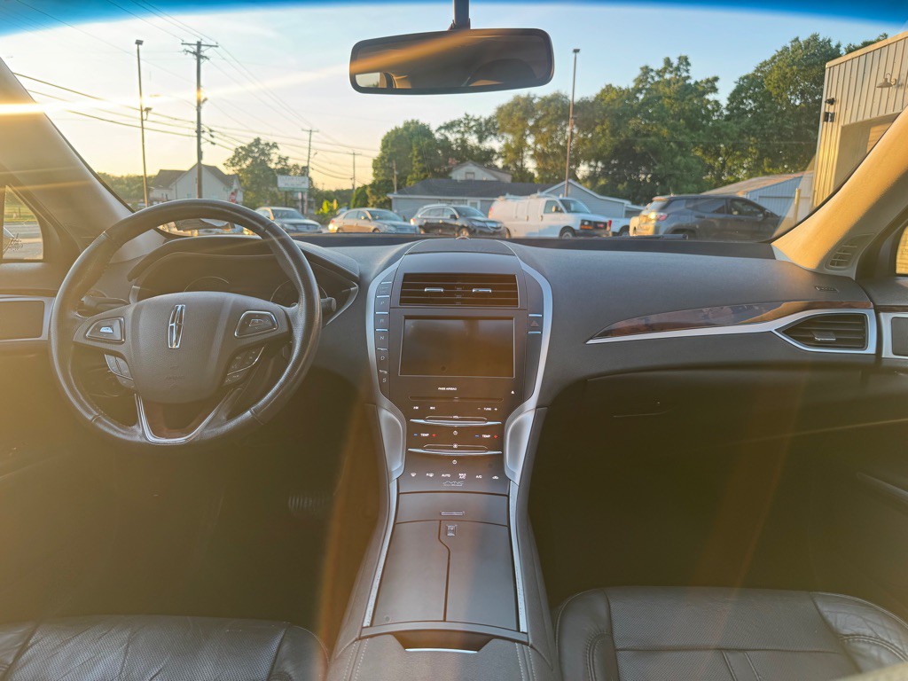 2014 Lincoln MKZ Image 9