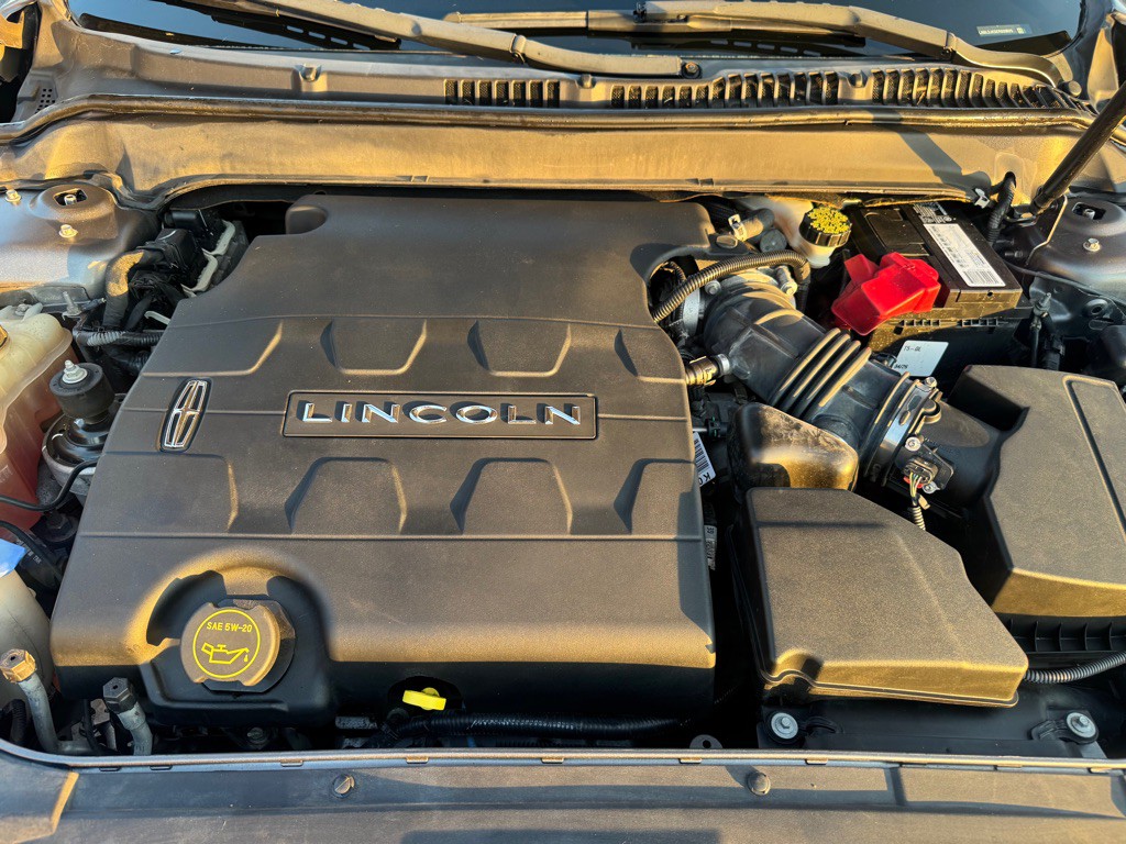 2014 Lincoln MKZ Image 11