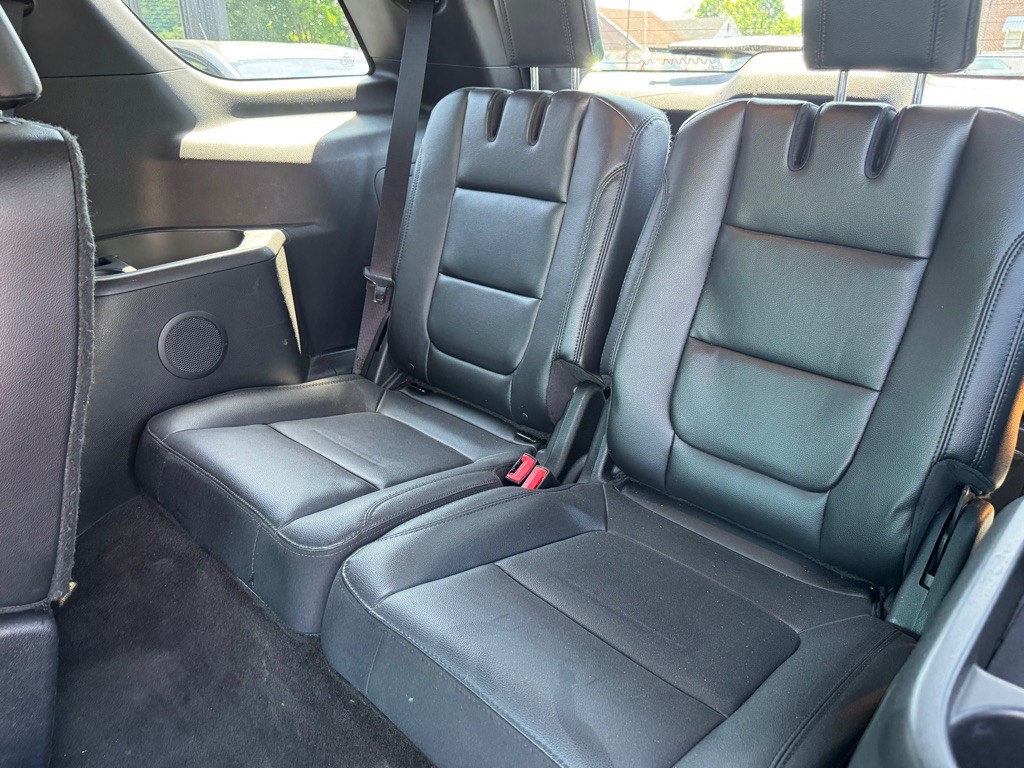 2016 Ford Explorer Image 5
