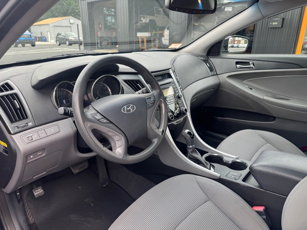 2013 Hyundai Sonata Image 5