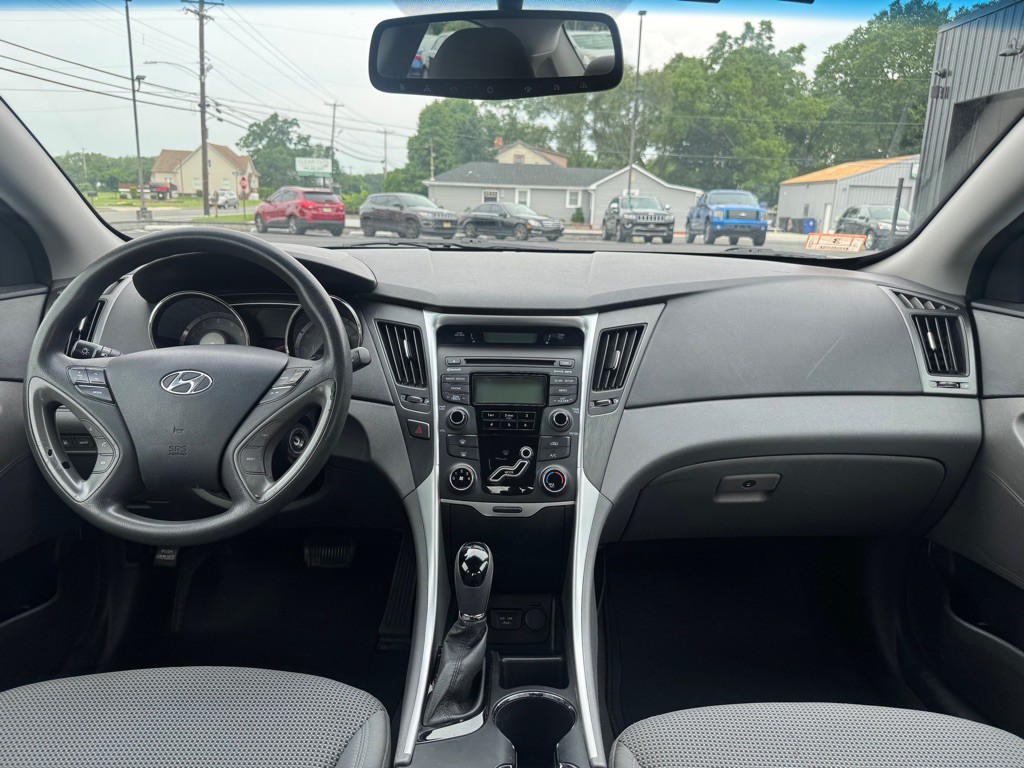 2013 Hyundai Sonata Image 9