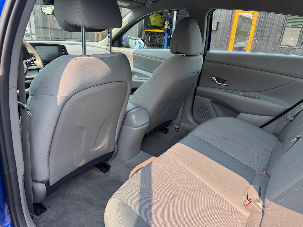 2021 Hyundai Elantra Image 6