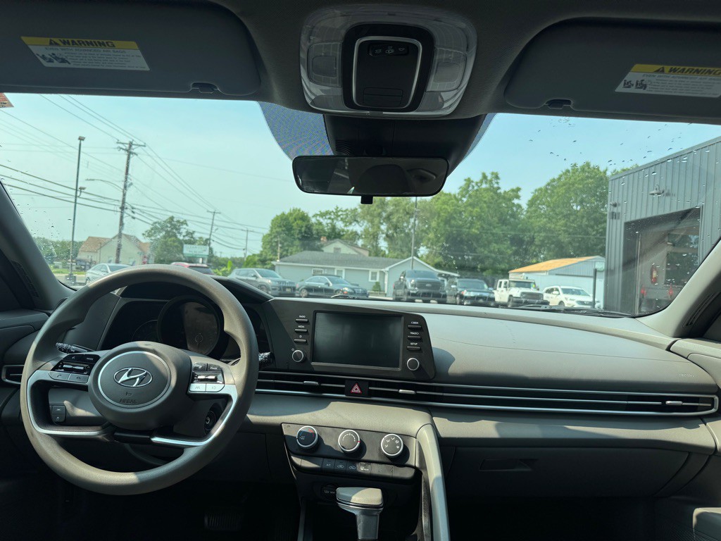 2021 Hyundai Elantra Image 9
