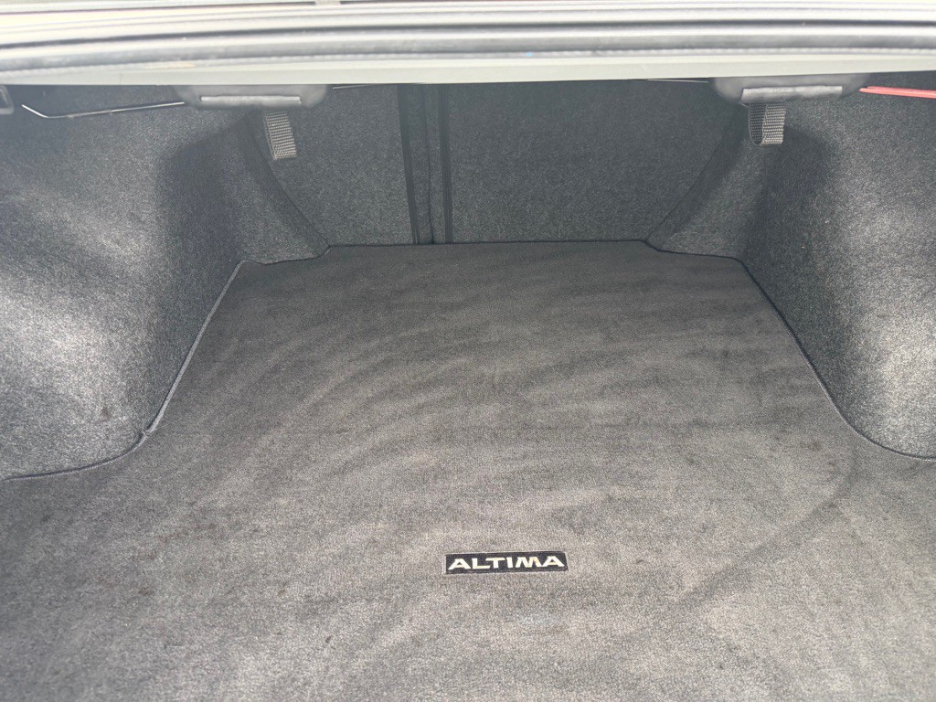 2020 Nissan Altima Image 10